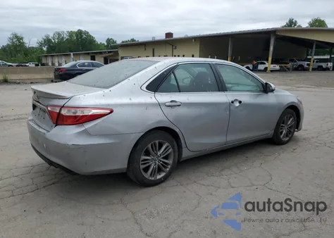 2016 Toyota Camry Le z USA, uszkodzony, nr VIN 4T1BF1FK1GU172591